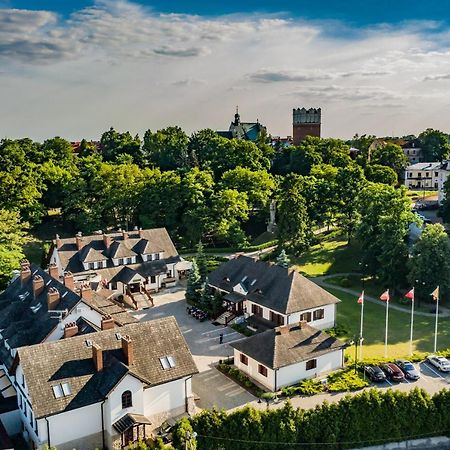 Hotel Sarmata Zespol Dworski Sandoměř Exteriér fotografie