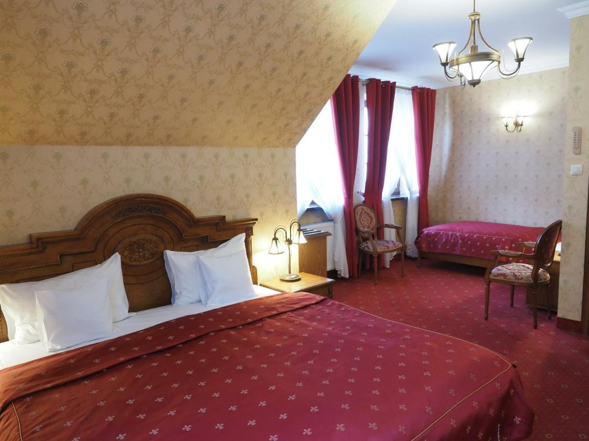 Hotel Sarmata Zespol Dworski Sandoměř Exteriér fotografie