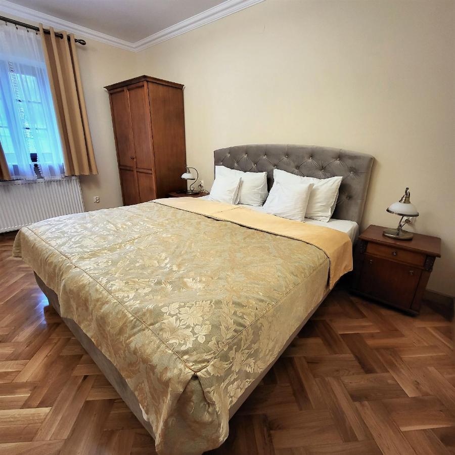 Hotel Sarmata Zespol Dworski Sandoměř Exteriér fotografie