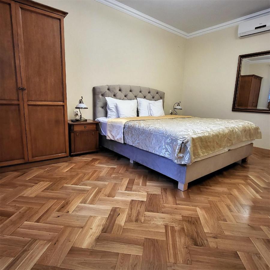 Hotel Sarmata Zespol Dworski Sandoměř Exteriér fotografie
