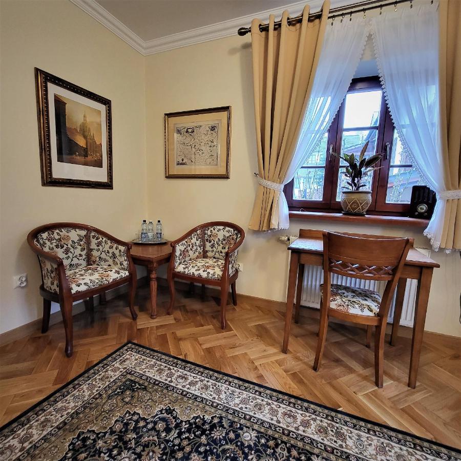 Hotel Sarmata Zespol Dworski Sandoměř Exteriér fotografie