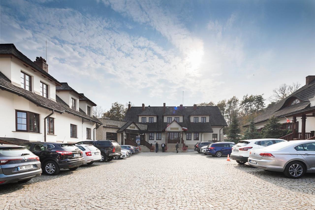Hotel Sarmata Zespol Dworski Sandoměř Exteriér fotografie
