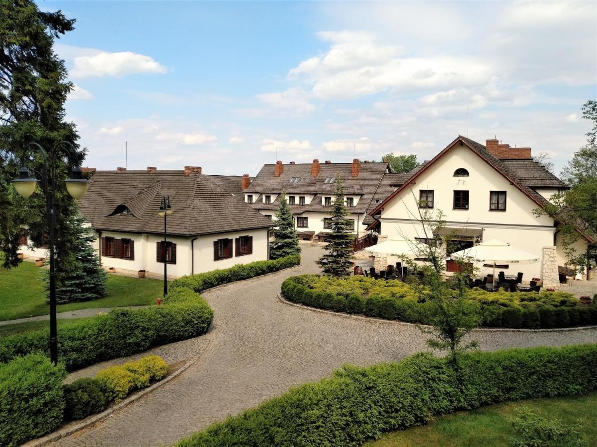 Hotel Sarmata Zespol Dworski Sandoměř Exteriér fotografie