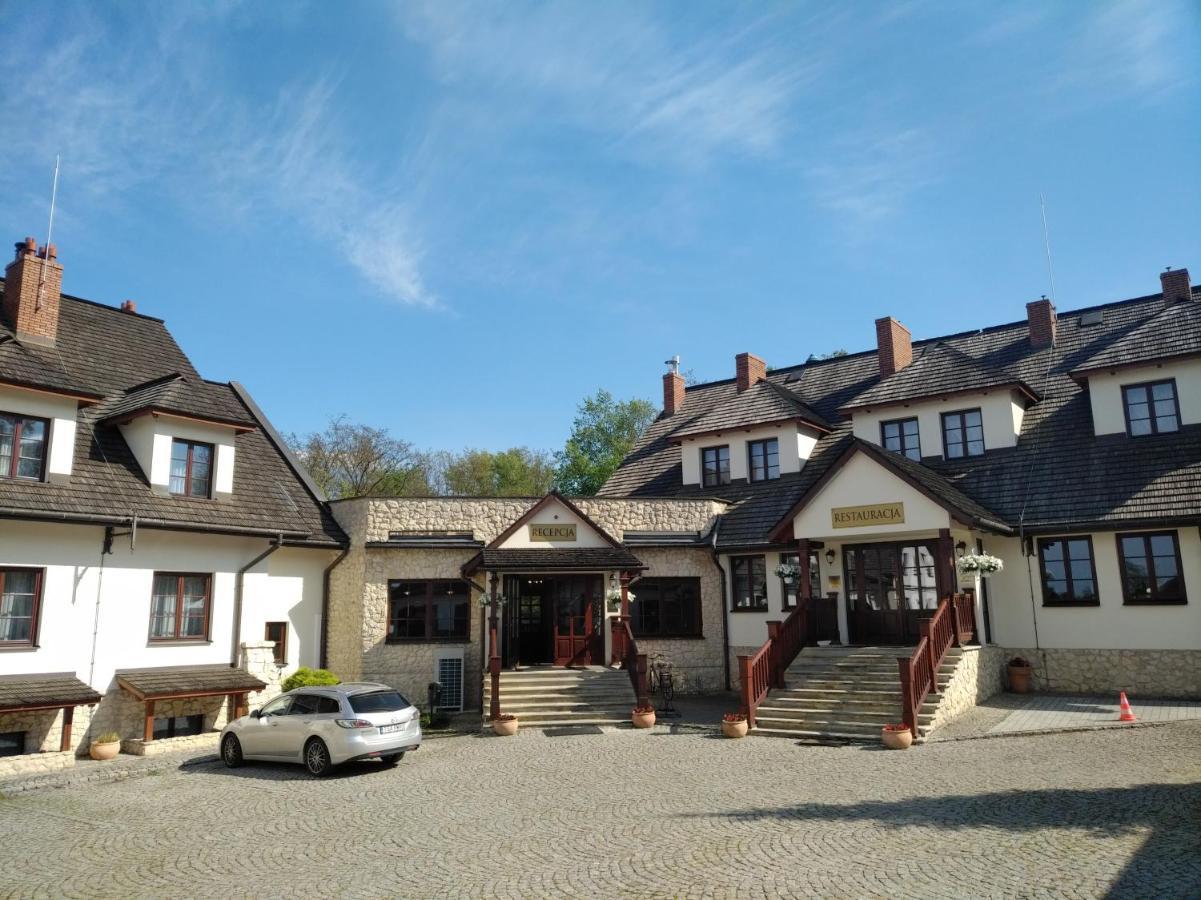 Hotel Sarmata Zespol Dworski Sandoměř Exteriér fotografie